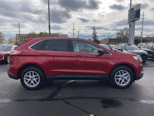 2022 Ford Edge SEL