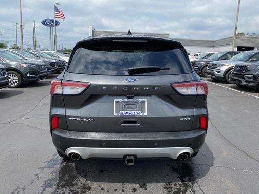 2020 Ford Escape Titanium