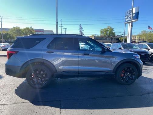 2023 Ford Explorer ST