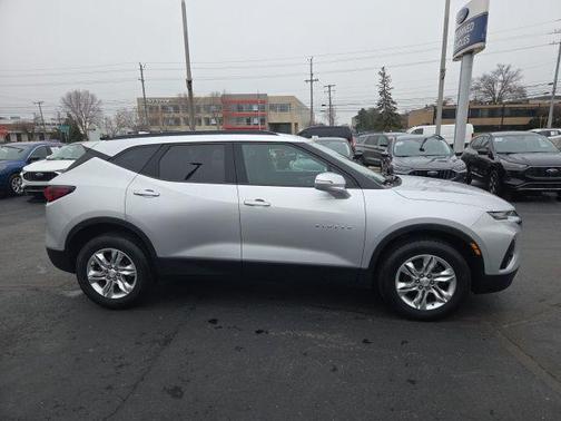 Silver Ice Metallic 2020 Chevrolet Blazer 2LT