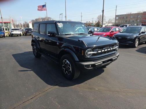 Shadow Black 2022 Ford Bronco Outer Banks