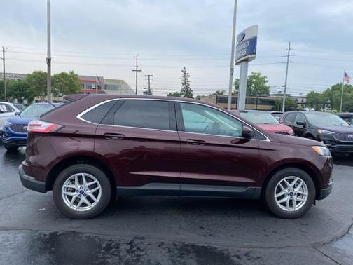2022 Ford Edge SEL