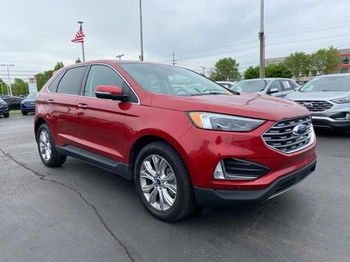 2022 Ford Edge Titanium
