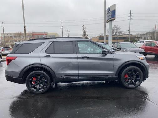 2023 Ford Explorer ST