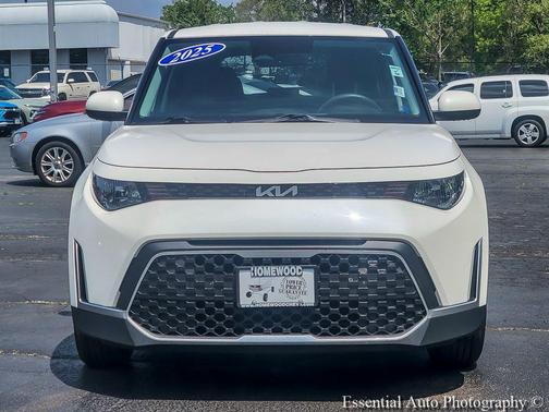 Snow White Pearl 2025 Kia Soul LX