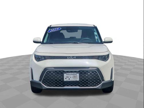 Snow White Pearl 2025 Kia Soul LX