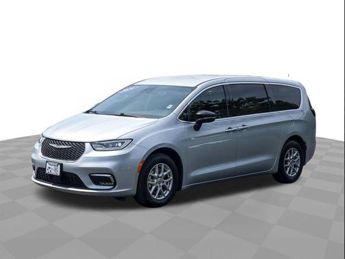 Silver Mist Clearcoat 2024 Chrysler Pacifica Touring L