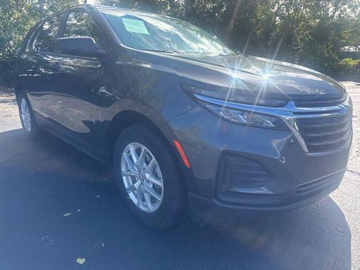 Iron Gray Metallic 2022 Chevrolet Equinox LS