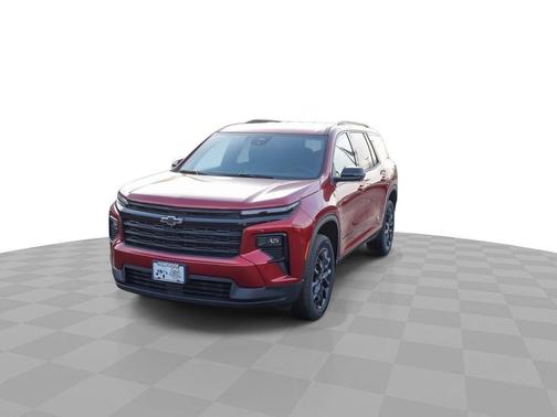 Radiant Red Tintcoat 2026 Chevrolet Traverse LT