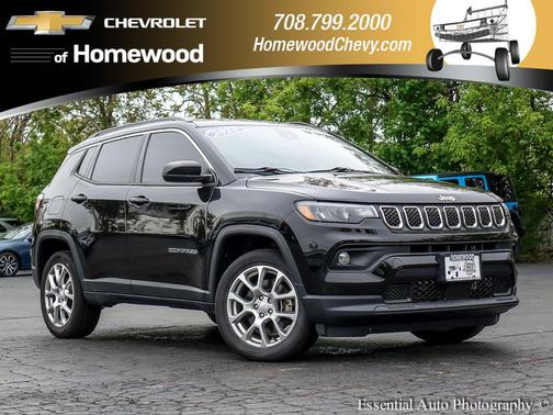 Diamond Black Crystal Pearlcoat 2023 Jeep Compass Latitude Lux