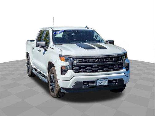 Summit White 2022 Chevrolet Silverado 1500 Custom