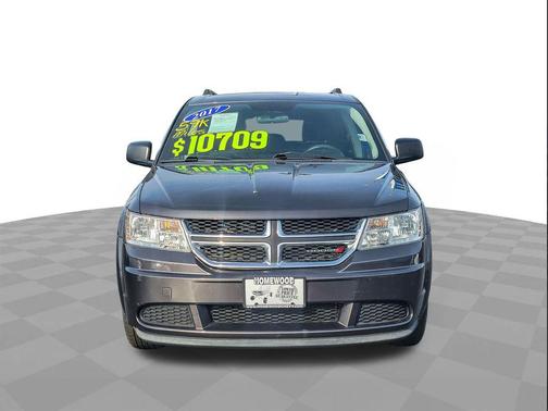 Granite Pearlcoat 2017 Dodge Journey SE