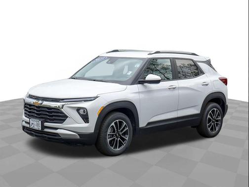 Summit White 2025 Chevrolet Trailblazer LT