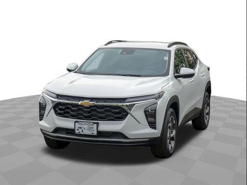 Summit White 2026 Chevrolet Trax LT
