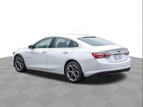 Summit White 2022 Chevrolet Malibu FWD LT