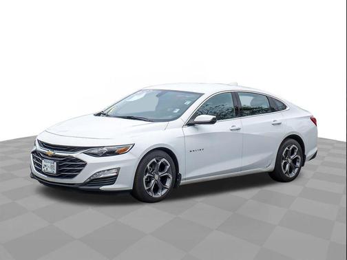 Summit White 2022 Chevrolet Malibu FWD LT