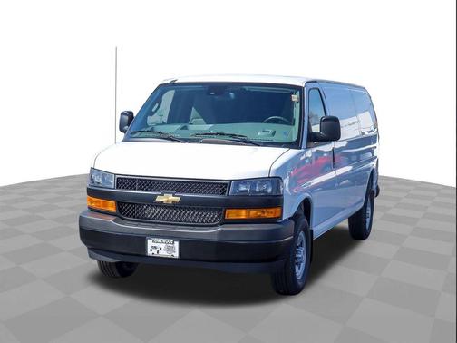 Summit White 2026 Chevrolet Express 2500 2500 Extended Wheelbase, WT, RWD