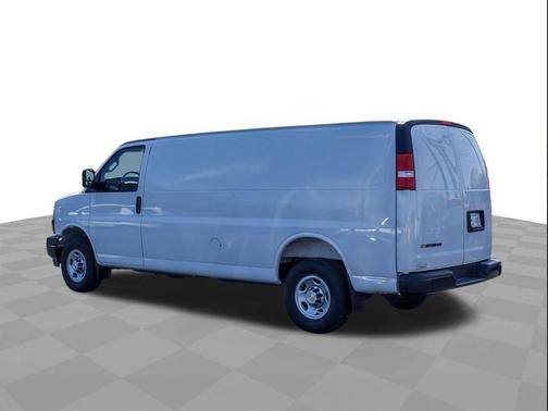 Summit White 2026 Chevrolet Express 2500 2500 Extended Wheelbase, WT, RWD