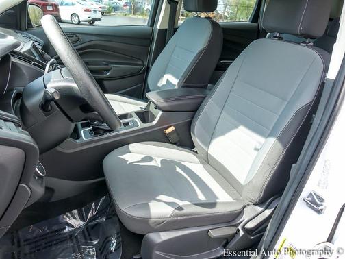 Oxford White 2017 Ford Escape S