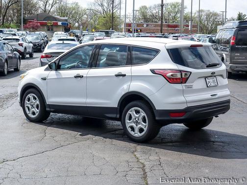 Oxford White 2017 Ford Escape S