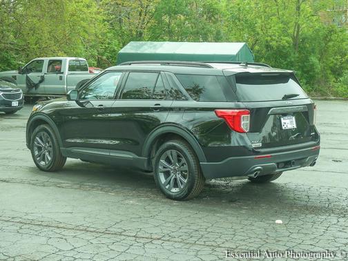 Agate Black Metallic 2023 Ford Explorer XLT