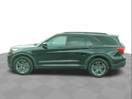 Agate Black Metallic 2023 Ford Explorer XLT