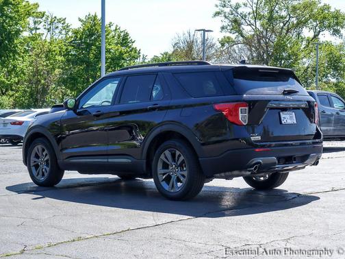 Agate Black Metallic 2023 Ford Explorer XLT