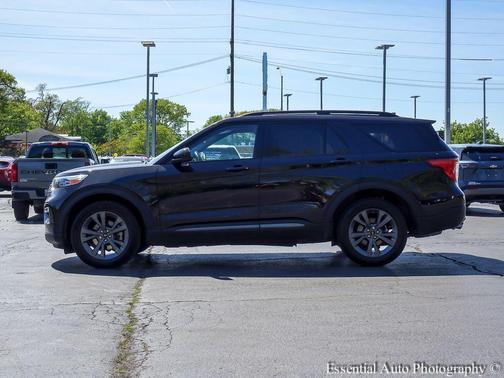 Agate Black Metallic 2023 Ford Explorer XLT