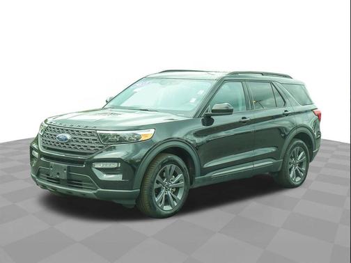 Agate Black Metallic 2023 Ford Explorer XLT