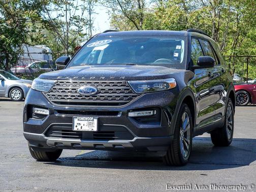 Agate Black Metallic 2023 Ford Explorer XLT