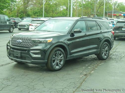 Agate Black Metallic 2023 Ford Explorer XLT