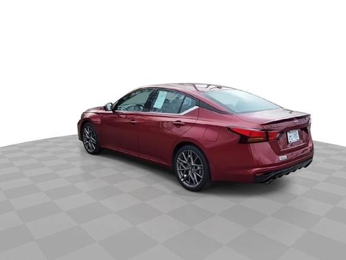 2024 Nissan Altima SR VC-Turbo FWD