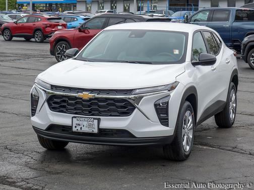 Summit White 2026 Chevrolet Trax LS