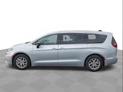 Silver Mist Clearcoat 2024 Chrysler Pacifica Touring L