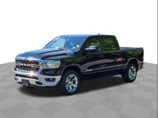 Diamond Black Crystal Pearlcoat 2022 RAM 1500 Big Horn/Lone Star