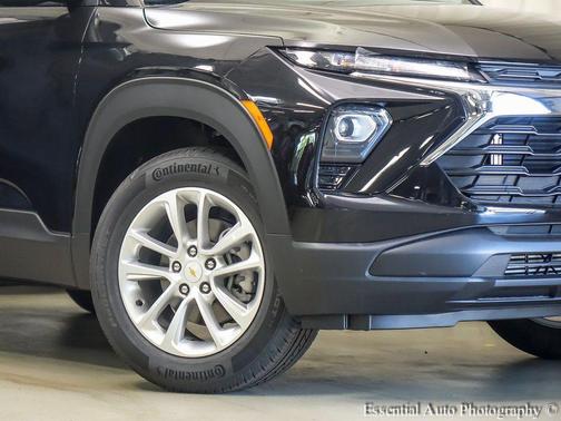 Mosaic Black Metallic 2026 Chevrolet Trailblazer LS