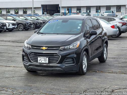 Mosaic Black Metallic 2021 Chevrolet Trax LS