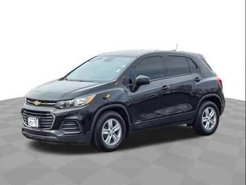 Mosaic Black Metallic 2021 Chevrolet Trax LS