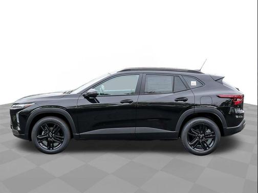 Mosaic Black Metallic 2026 Chevrolet Trax FWD ACTIV