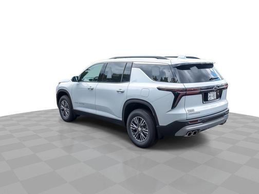 Polar White Tricoat 2026 Chevrolet Traverse LT