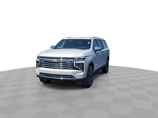 Iridescent Pearl Tricoat 2025 Chevrolet Suburban Premier