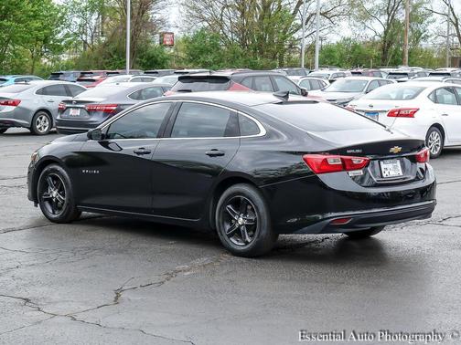 Mosaic Black Metallic 2022 Chevrolet Malibu 1LS
