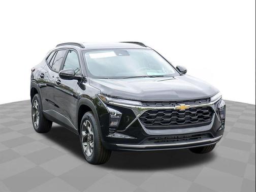 Mosaic Black Metallic 2026 Chevrolet Trax LT