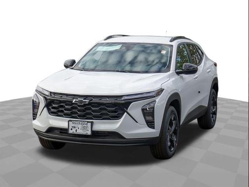 Summit White 2026 Chevrolet Trax LT