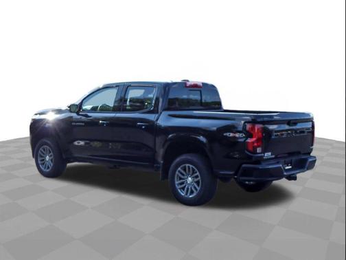 Black 2026 Chevrolet Colorado LT