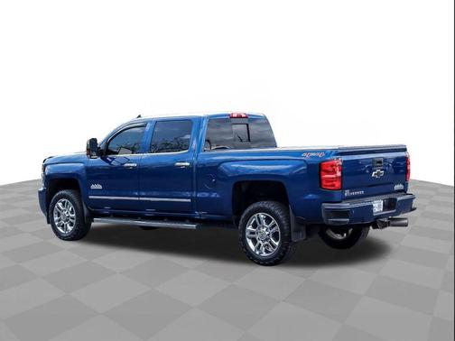 Deep Ocean Blue Metallic 2017 Chevrolet Silverado 2500 High Country