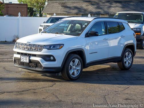 Bright White Clearcoat 2022 Jeep Compass Latitude