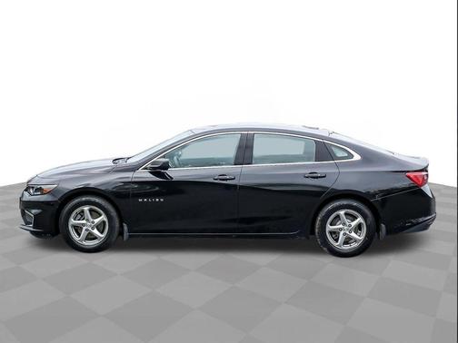 Mosaic Black Metallic 2018 Chevrolet Malibu 1LS