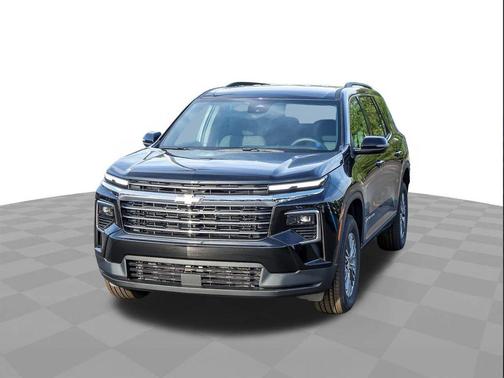 Mosaic Black Metallic 2027 Chevrolet Traverse LT
