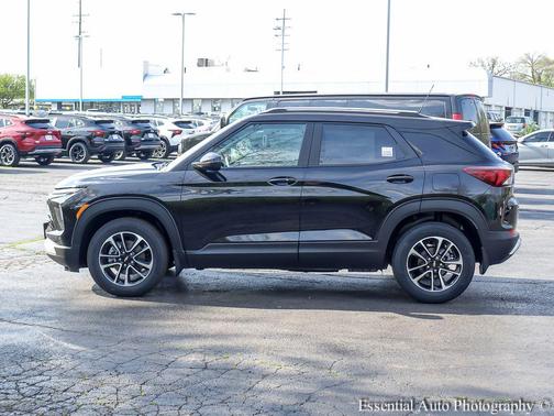 Mosaic Black Metallic 2026 Chevrolet Trailblazer LT